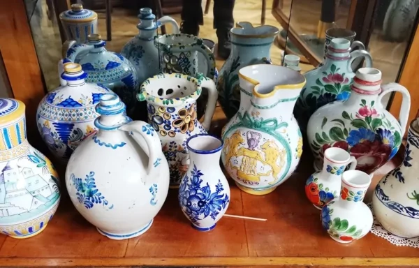 Rôzne kusy keramiky